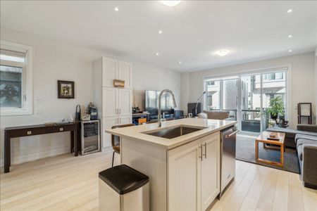 For Lease - 84 Salterton Circle, Vaughan, Ontario - Photo 5