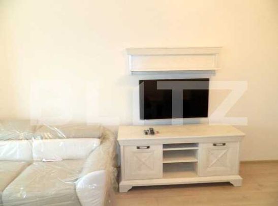 Apartament in culori calde! Totul nou, garaj, zona Complexului Platinia - Photo 1