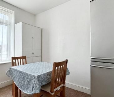 2 bedroom property to rent - Photo 1