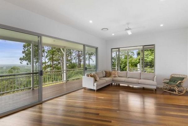 Private Hinterland Retreat with Elevated Views - Photo 1