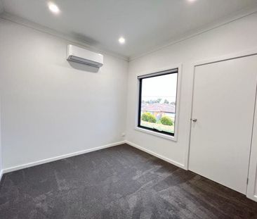 Dream Home in this Stunningly built Townhouse! - Photo 6