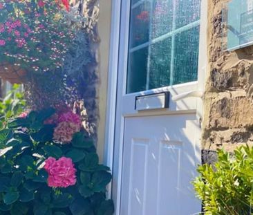 2 bedroom cottage to rent - Photo 1