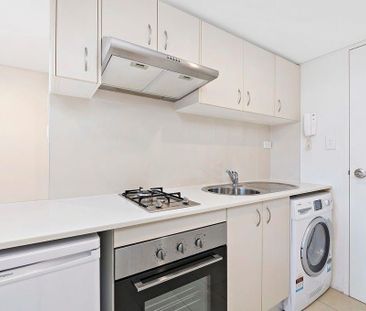 Loft Style Apartment One Bedroom - Optional $20.00 extra per week f... - Photo 4