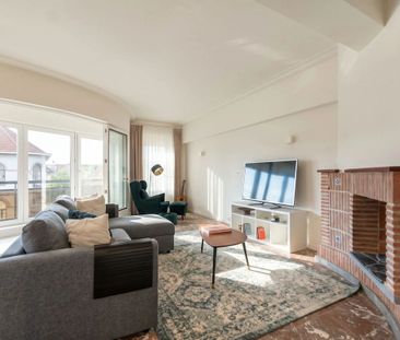 Appartement te huur in Ukkel voor € 2.250 met 2 slaapkamers - Photo 2