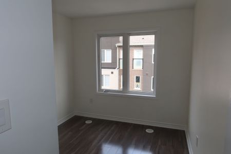 For Lease - 45 Heron Park Place Unit# 5, Toronto, Ontario - Photo 2