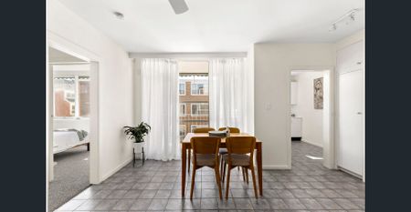 Updated Comfort and Superb Convenience in Hawthorn! - Photo 4