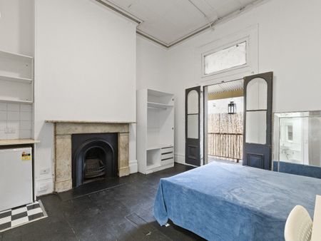 Redfern - Photo 2