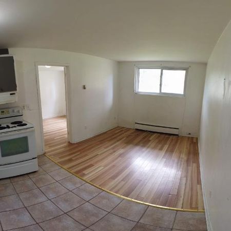 1 CH - 1 SDB - Québec - $827 /mo - Photo 4