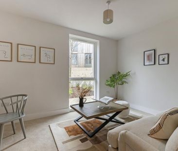 4 bedroom semi-detached house to rent - Photo 3