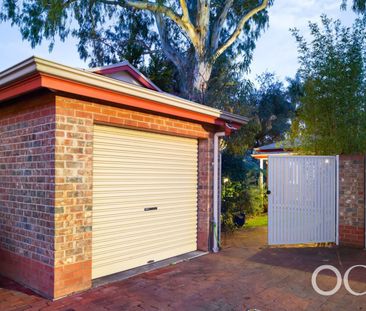 Open the Door to Stylish Courtyard Living Moments from The Parade - Photo 2