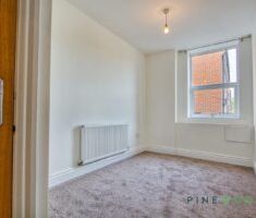 1 BEDROOM Apartment - Ground Floor - Photo 2