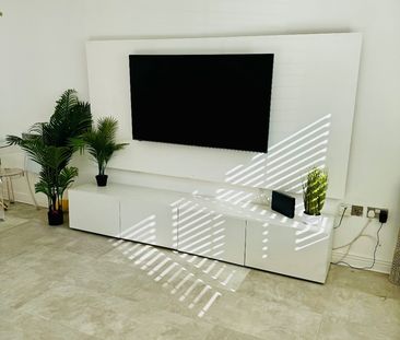 2 Bed Maisonette, Onyx Mews, E15 - Photo 1