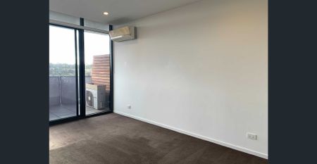 City Edge Style with Picture-Perfect Panorama - Photo 3