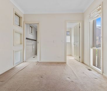 3 Bedrooms + study in Central Glen Waverley - Photo 4