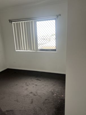 AMT Home, 4 Bedrooms, 3 Bathroom,2 Kitchen, Ducted A/C, Solar - Photo 1