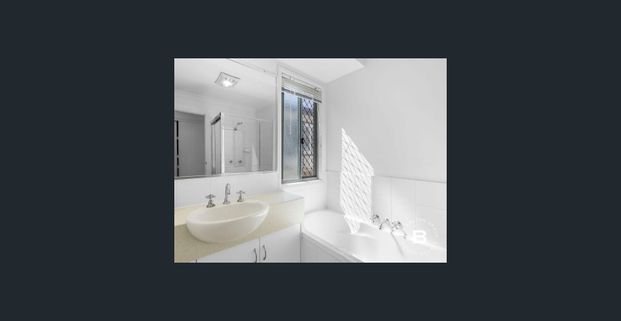 Entertain, Relax & Enjoy – The Perfect Family Home - Photo 1