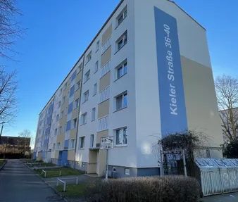 Schöne 2 Zimmer-Wohnung mit Einbauküche in Schwerin Lankow zu mieten! - Photo 1