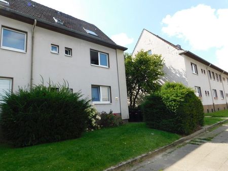 Großzügige 3-R-Wohnung im Erdgeschoss, ideal als Familie! - Foto 2