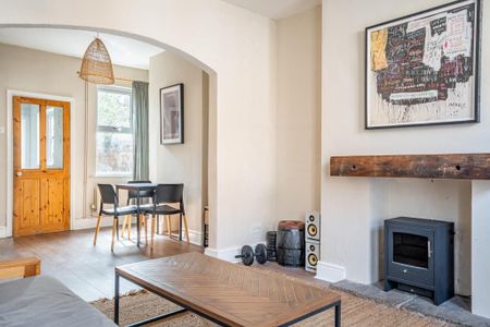 2 bedroom terraced house to rent - Photo 3