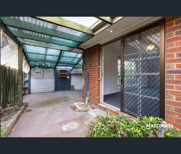 2/63 Solar Drive, Whittington, Vic 3219 - Photo 3