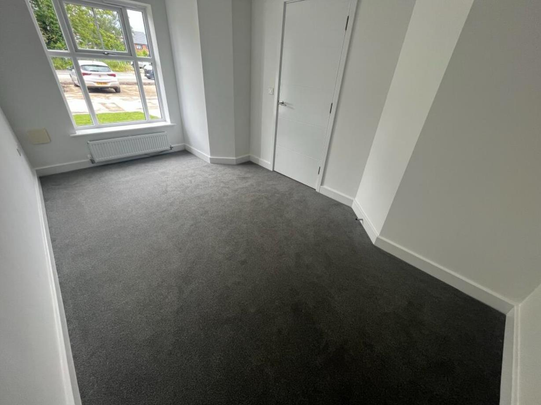 Acacia Terrace, Leeds, Seacroft - Photo 1