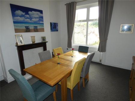 5 bedroom terraced house to rent - Photo 4