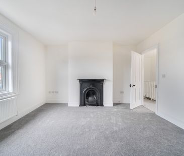 3 bedroom detached house to rent - Photo 2