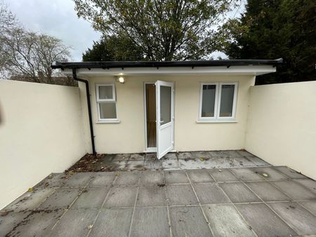 Room in a Shared House, Whitefoot Lane, BR1 - Photo 3