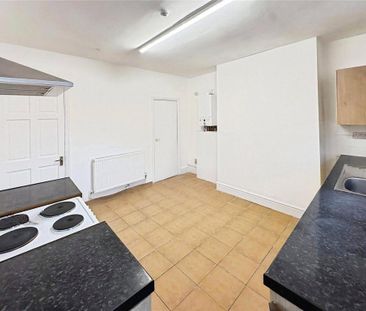 3 bedroom end of terrace house to rent - Photo 6