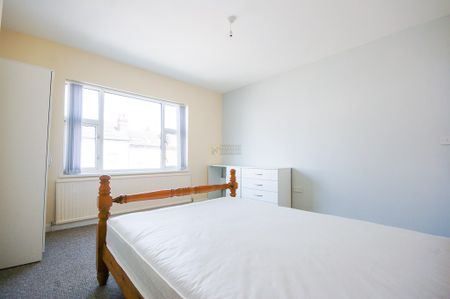 11a Exeter Road - Photo 2