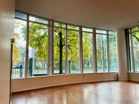 For Lease - 215 Fort York Boulevard Unit# 109, Toronto, Ontario - Photo 3