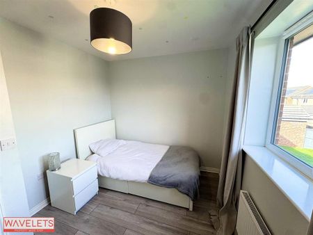 4 bedroom detached house to rent - Photo 3