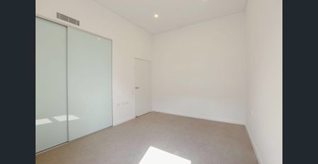 Stunning Garden Apartment | North Facing | Walk to Station and Water - Photo 5