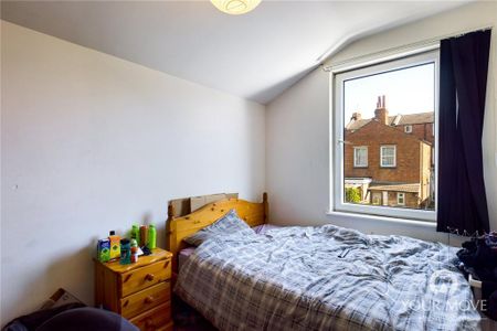 4 bedroom house to rent - Photo 2