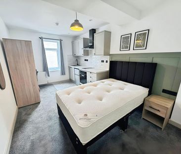 1 bedroom house of multiple occupation to rent - Photo 6