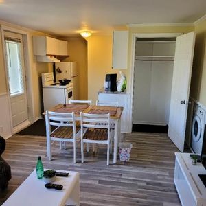 CHAMBRE À LOUER À SAINT-AGATHE-DES-MONTS,PRES DE TOUT LES SERVICES. - Photo 2