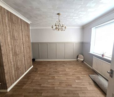 3 bed Semi-Detached - To Let - Photo 2