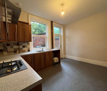 2 bedroom terraced house to rent - Photo 4