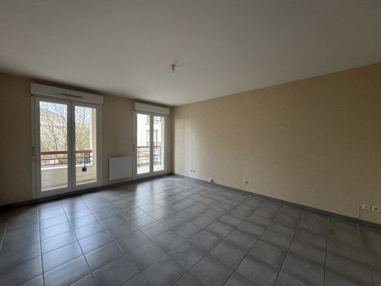 Location Appartement 3 pièces 69m² ST JEAN DE LA RUELLE 45140 - Photo 1
