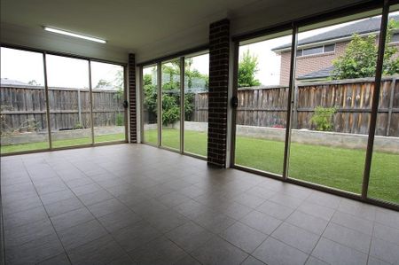 Well Maintained Family Home! - Photo 4