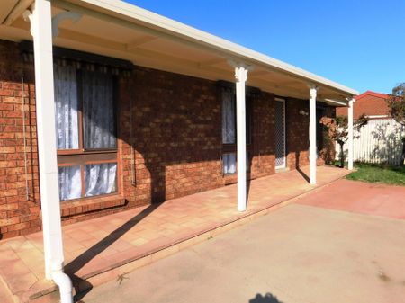 Unit 2/14 Wirilda Close - Photo 4