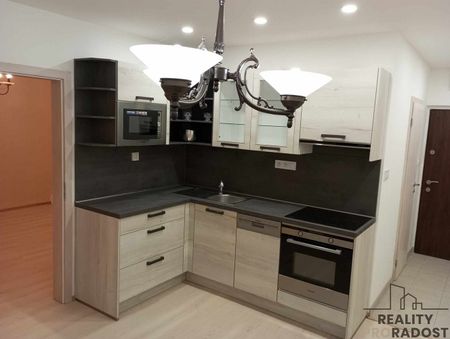 Pronájem bytu 2+kk 38 m² - Fotografie 2