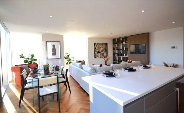 South Tower, 9 Owen Street, Deansgate Square, Manchester City Centre, M15 4TN - Photo 1