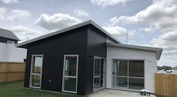 Highly desirable home in Hamilton North - Photo 1