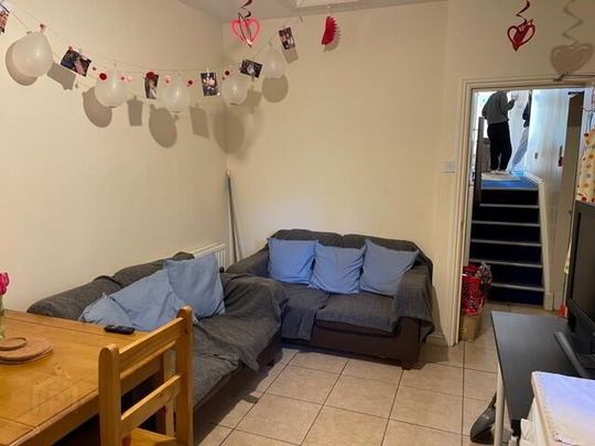 Flat 2-73 Fitzroy Avenue, Belfast, BT7 1HT - Photo 1