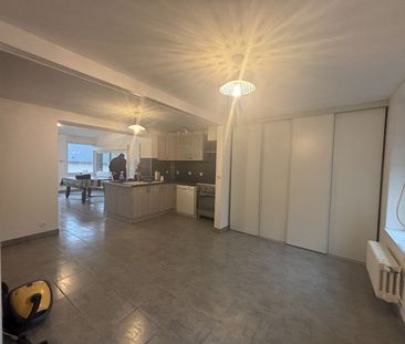 Location Maison 4 pièces 137m² - Photo 1