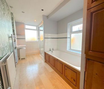 2 bedroom semi-detached house to rent - Photo 3