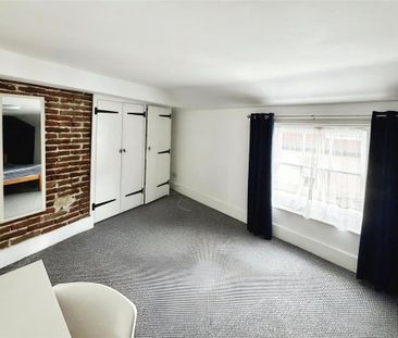 3 bedroom end of terrace house to rent - Photo 2