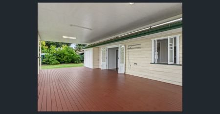 Comfortable Family Home in Silkstone - Photo 3