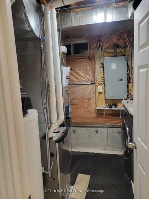 For Lease - 1548 Sarasota Crescent, Oshawa, Ontario - Photo 1